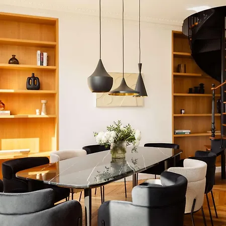 Montaigne Collection V 4br 8ppl Duplex * 巴黎