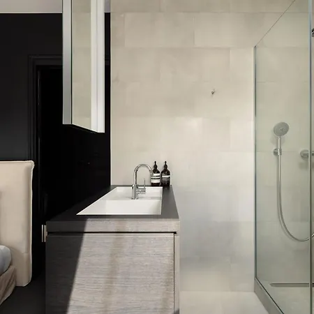 Montaigne Collection V 4br 8ppl Duplex 公寓 *