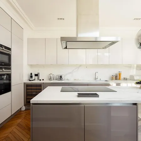 公寓 Montaigne Collection V 4br 8ppl Duplex *