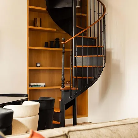 Montaigne Collection V 4br 8ppl Duplex 公寓 巴黎